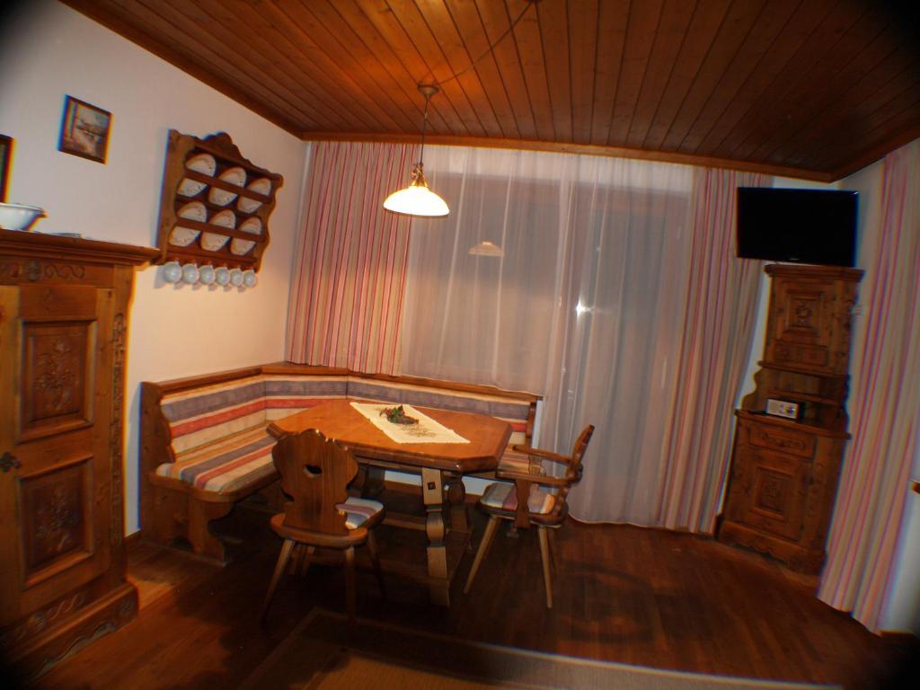 Alm-Apartments ハイリゲンブルート 部屋 写真